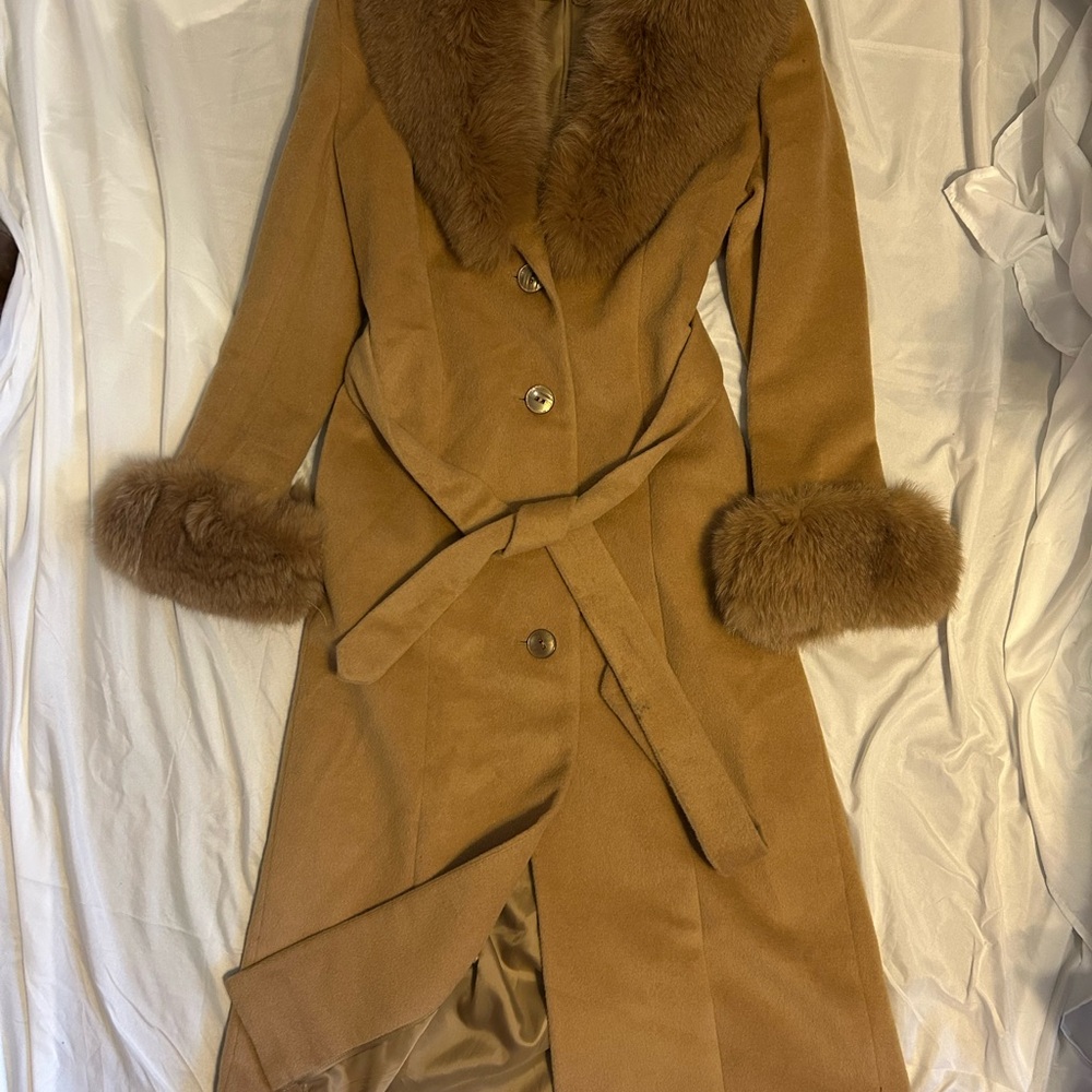 Luxurious Tan Fur-Trimmed Women's Trench Coat